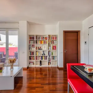 Appartamento Celio, 11 - Con Terrazzo