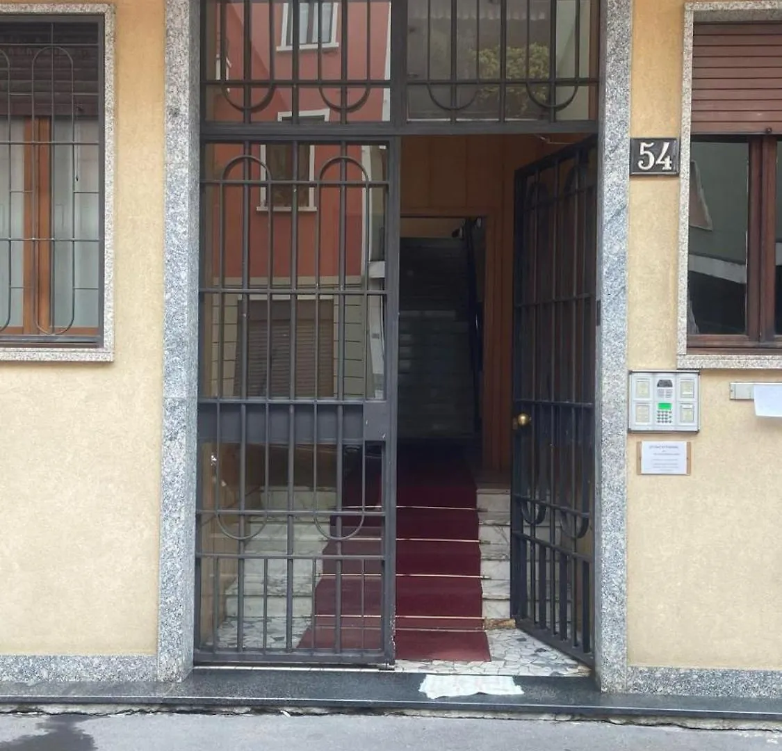 Xenia Apartments - Fashion Week Studio Near Navigli ミラノ
